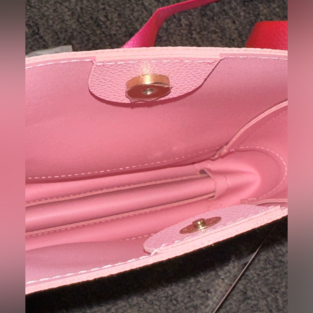 NWT Juicy Couture Pink Crossbody Bag - Picture 4 of 5